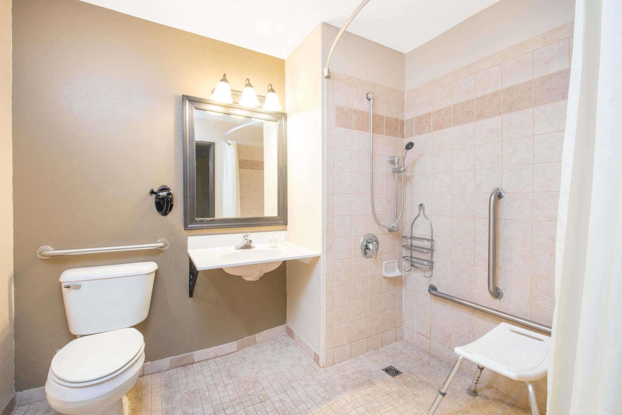 Super 8 By Wyndham Warroad Ξενοδοχείο Εξωτερικό φωτογραφία